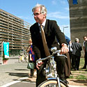 Photo  de DR ubacto - Maxime Bono, prsident de la Communaut d'agglomration de la Rochelle,  bicyclette
