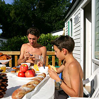 Photo  de � photo : auremar - fotolia - H�tellerie de plein air