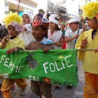 Photo  de © ubacto. Carnaval de La Rochelle, samedi 9 avril 2011 sous le soleil !